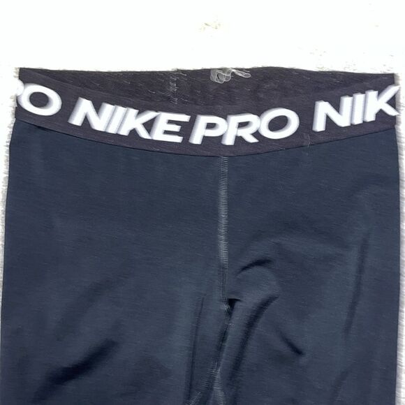 Used Nike Black mens Compression tapered work out yoga style stretch Tights Crop - Picture 2 of 5